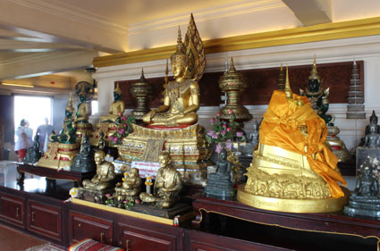 Reliquia de Buda traída desde la India en instalada en el Golden Maountain por el rey Rama V (Bangkok).