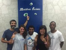 From left to right side: Diego, Esther, Jinah, Malasian girl and Mohamed, at Maldives Passions, in Maafushi (Maldives).